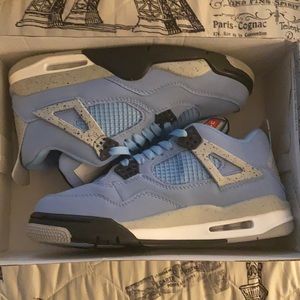 Jordan 4 Retro University Blues